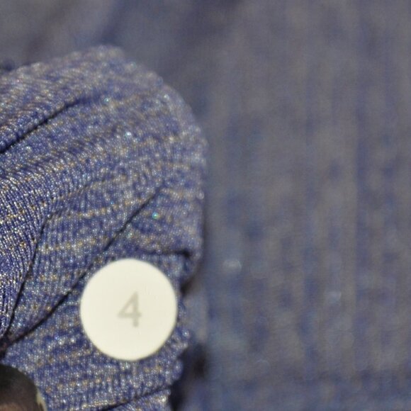 Lululemon Star Runner Long Sleeve Blue Sz 4 - Picture 4 of 9